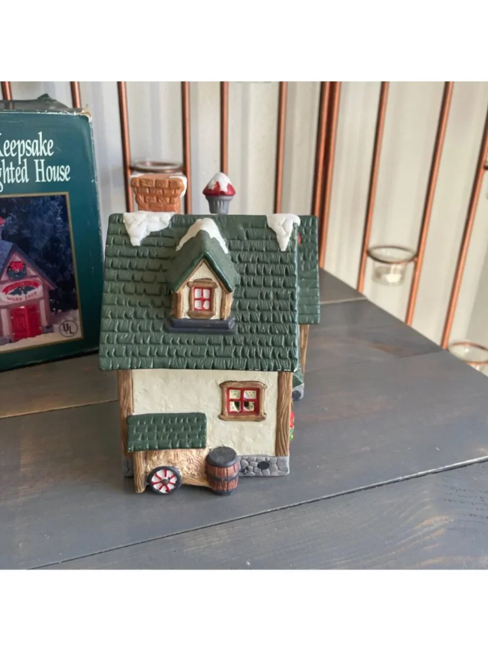 Vtg 1993 Dicken’s Keepsake Santa’s Work Shop O’Well Christmas Village Porcelain